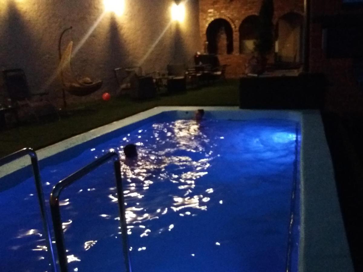 Guesthouse Prenociste Faraon 플레블라 외부 사진