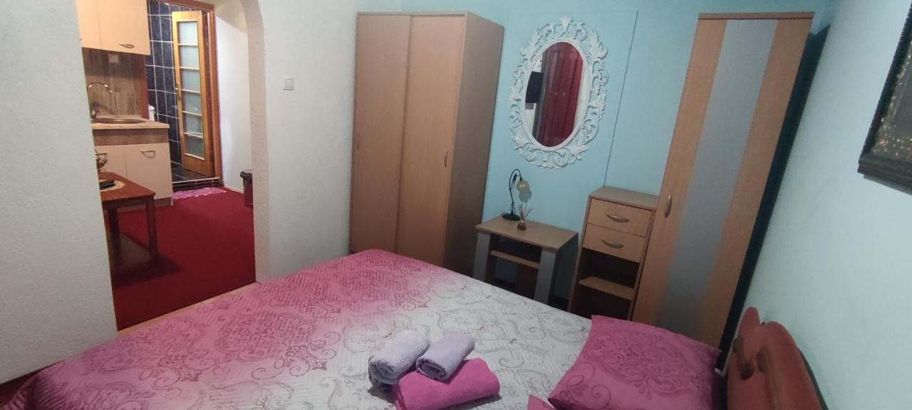 Guesthouse Prenociste Faraon 플레블라 외부 사진