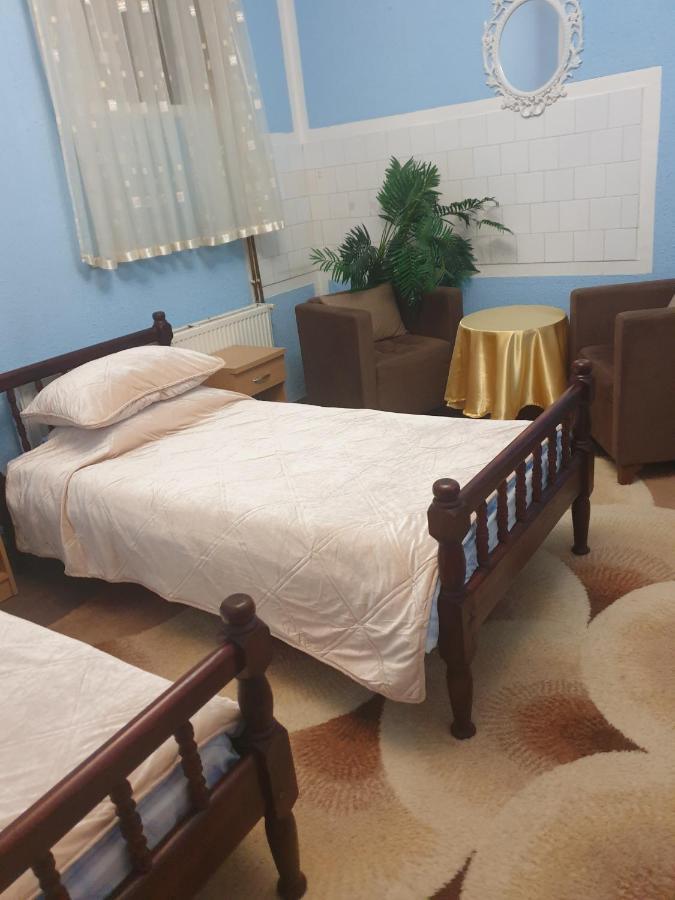 Guesthouse Prenociste Faraon 플레블라 외부 사진