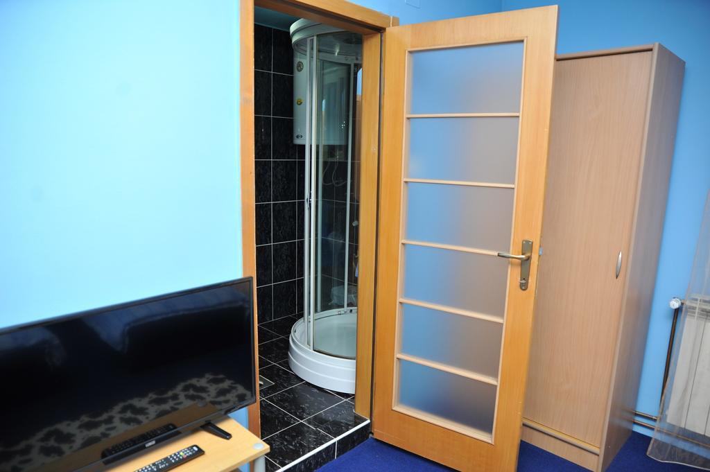 Guesthouse Prenociste Faraon 플레블라 객실 사진